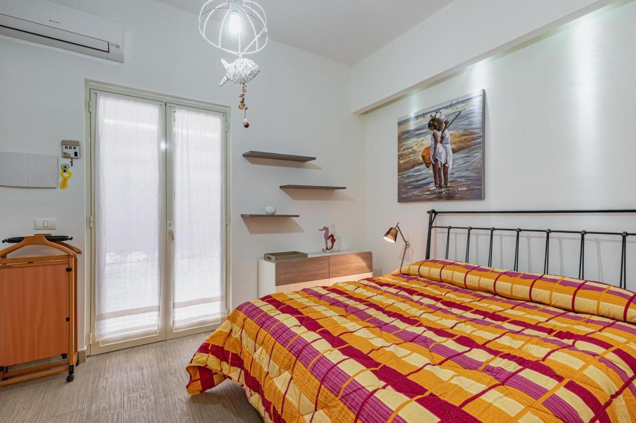 Naxos Bay Flat With Terrace 50 Meters From The Sea Appartement Giardini-Naxos Buitenkant foto
