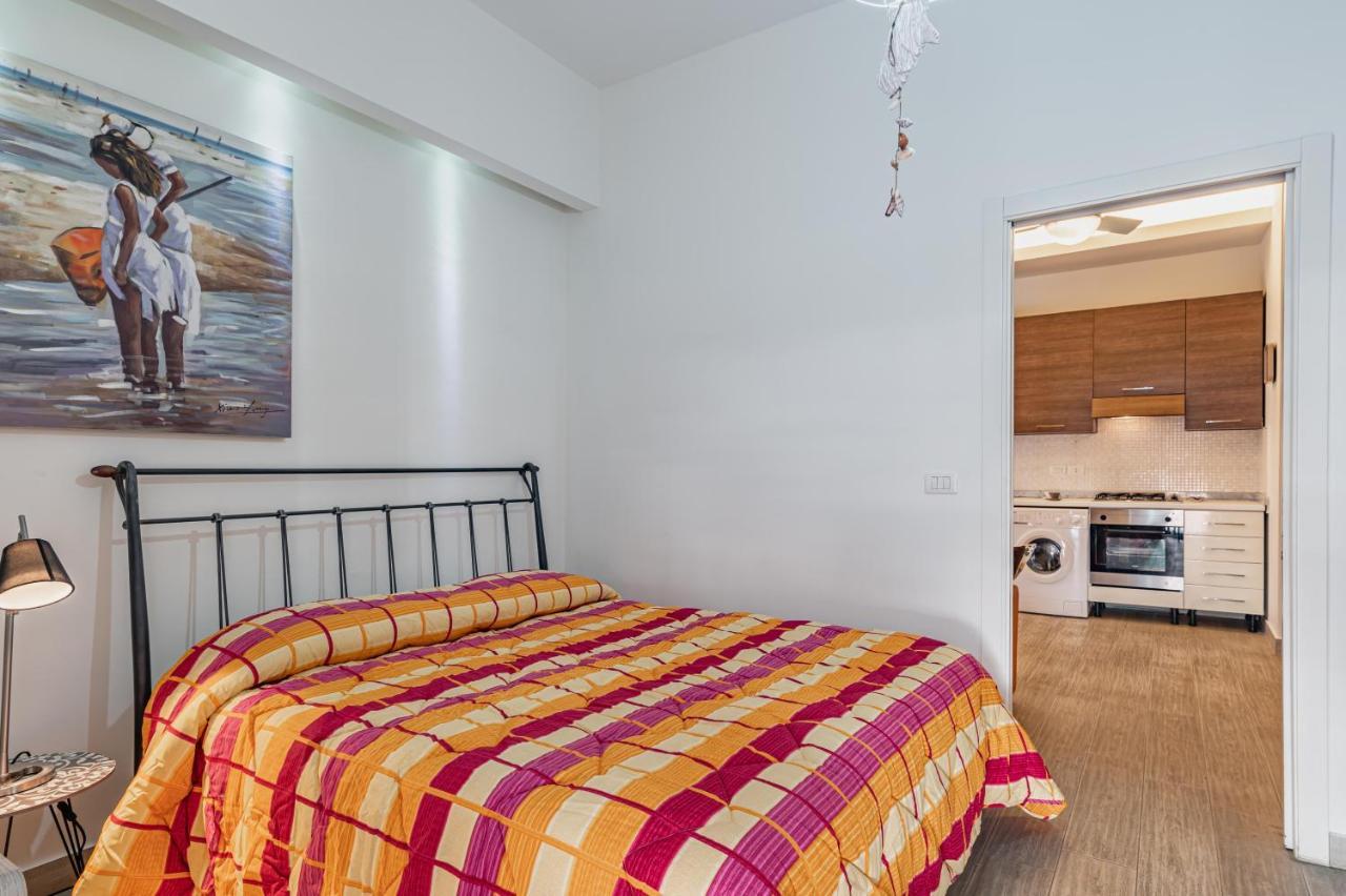 Naxos Bay Flat With Terrace 50 Meters From The Sea Appartement Giardini-Naxos Buitenkant foto