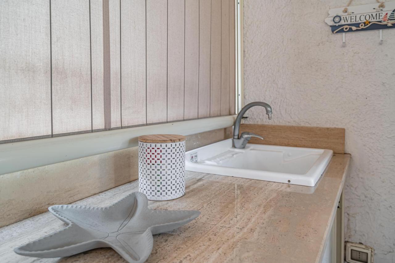 Naxos Bay Flat With Terrace 50 Meters From The Sea Appartement Giardini-Naxos Buitenkant foto